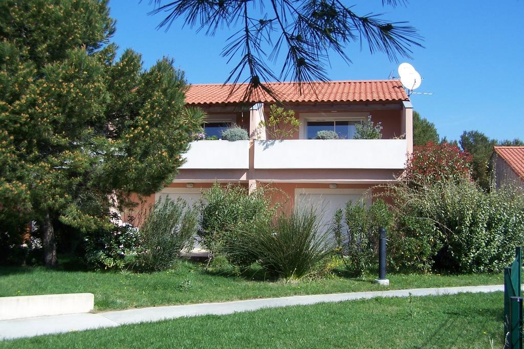 Residence Goelia Cap Bleu Carro  Zimmer foto